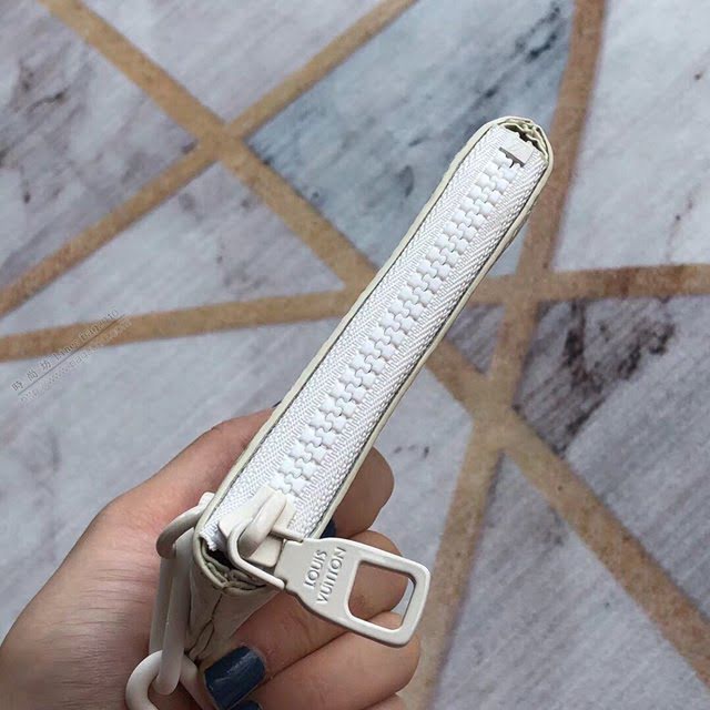 lv鑰匙包 M67451 全皮壓花鑰匙包 lv小號手拿包  lvqb1331